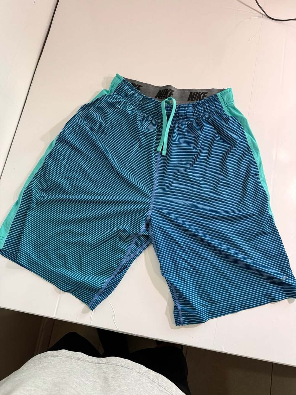 Nike Dri-Fit Striped Athletic Shorts Blue and Teal Size M